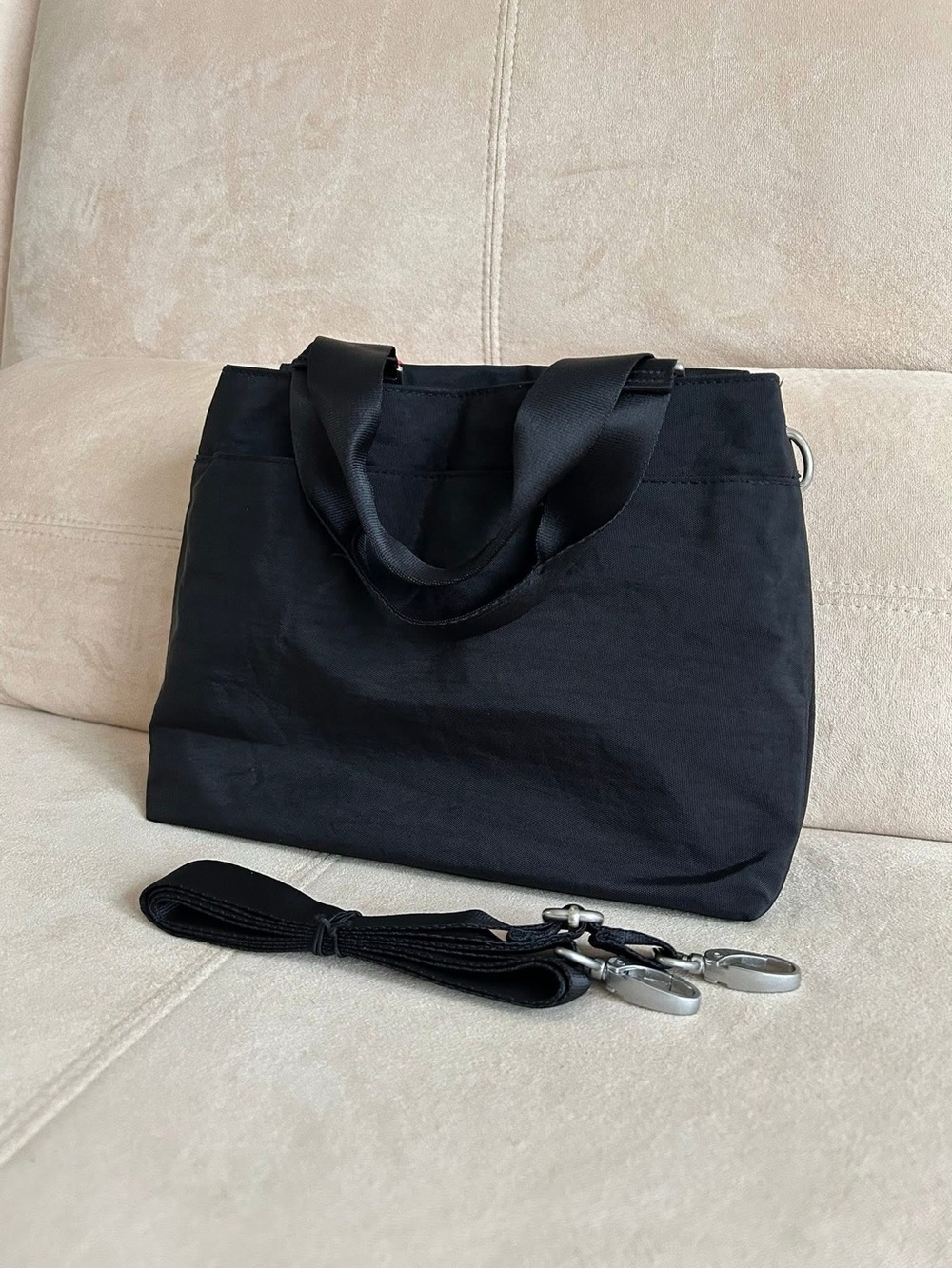 Baggallini Satchel, Tote with Multiple Compartments Turnlock, Crossbody Strap - Picture 6 of 15